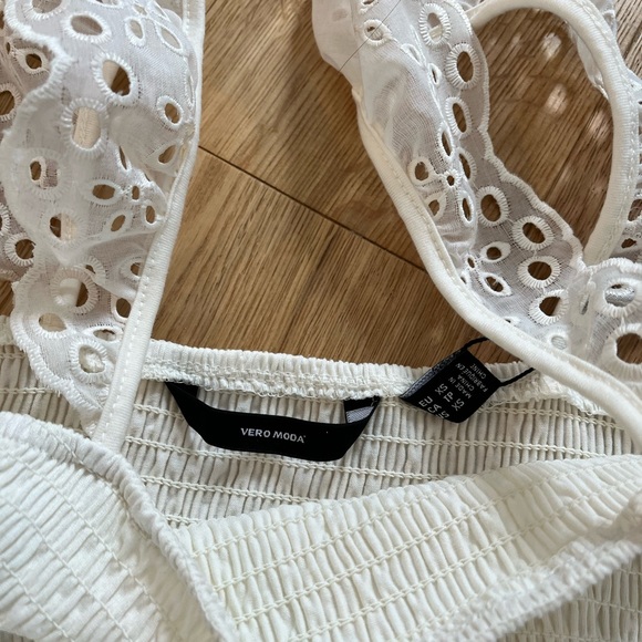 Vero Moda NWT peplum cream tank - Picture 5 of 5